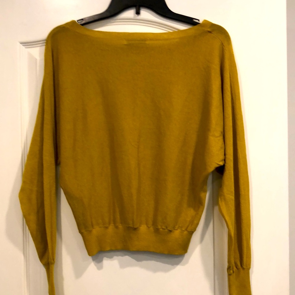 Exquisite top! - Picture 6 of 7